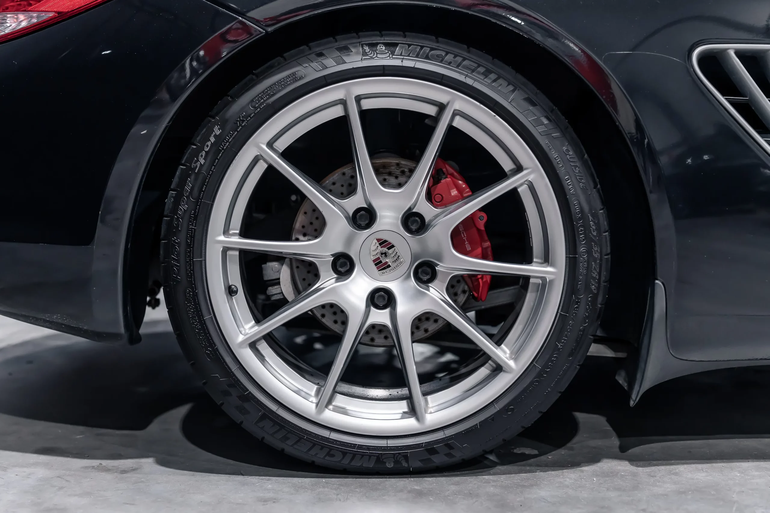 Spicy Motor - Cayman R-18_resultat