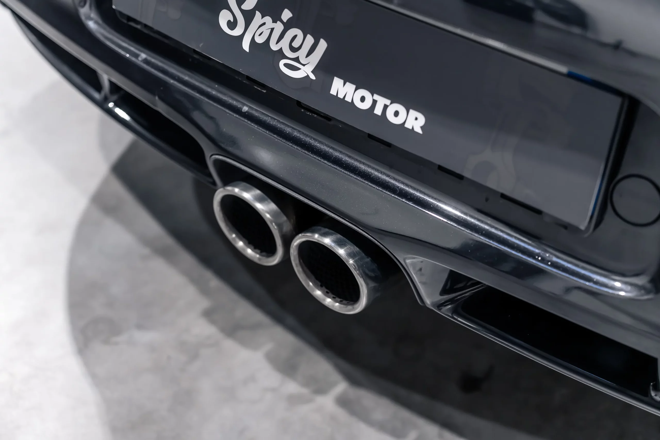 Spicy Motor - Cayman R-51_resultat