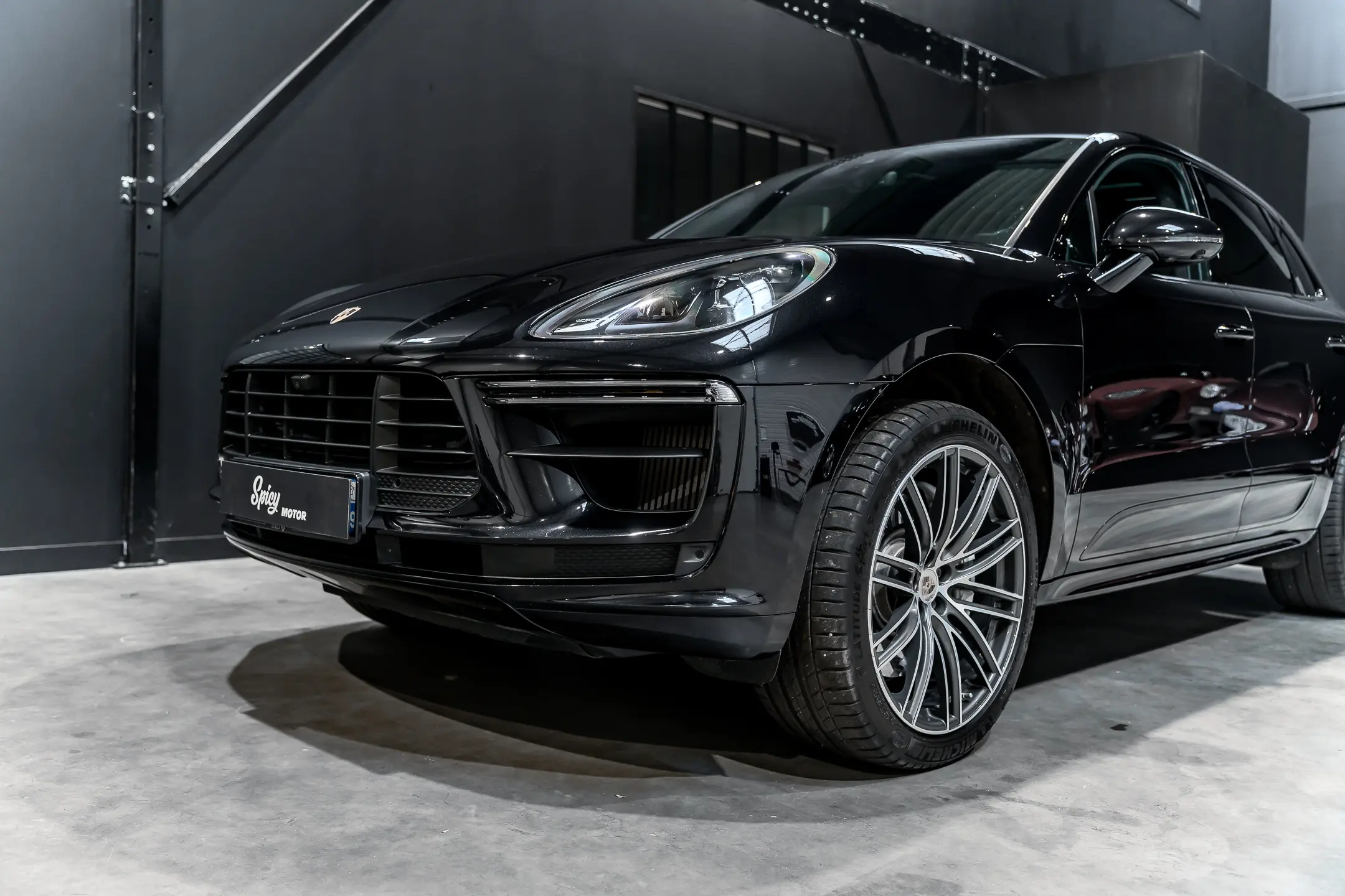 Spicy-Motor-Macan-81_resultat